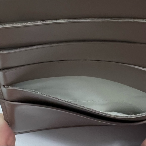 LOUIS Vuitton Elastic Epi Wallet - Picture 12 of 16